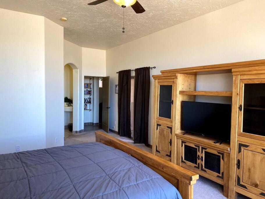 Spacious Home Page Extérieur photo