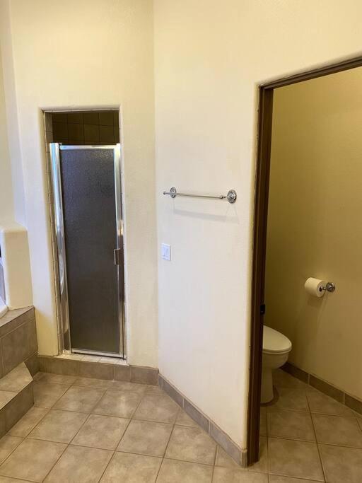 Spacious Home Page Extérieur photo