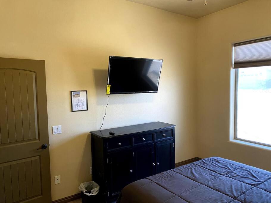 Spacious Home Page Extérieur photo