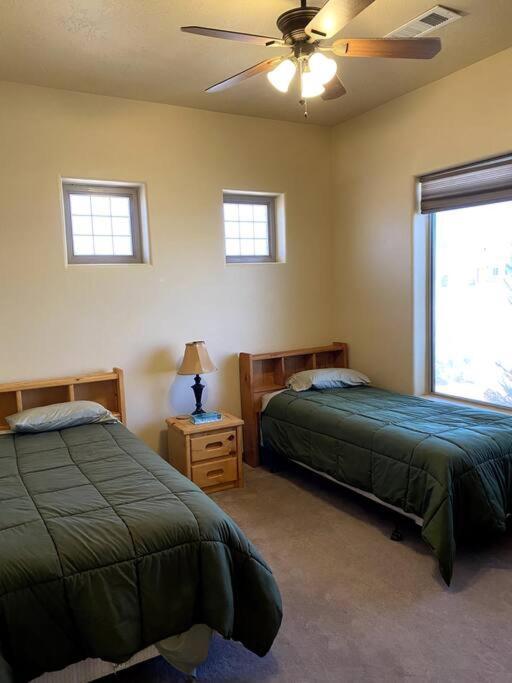 Spacious Home Page Extérieur photo