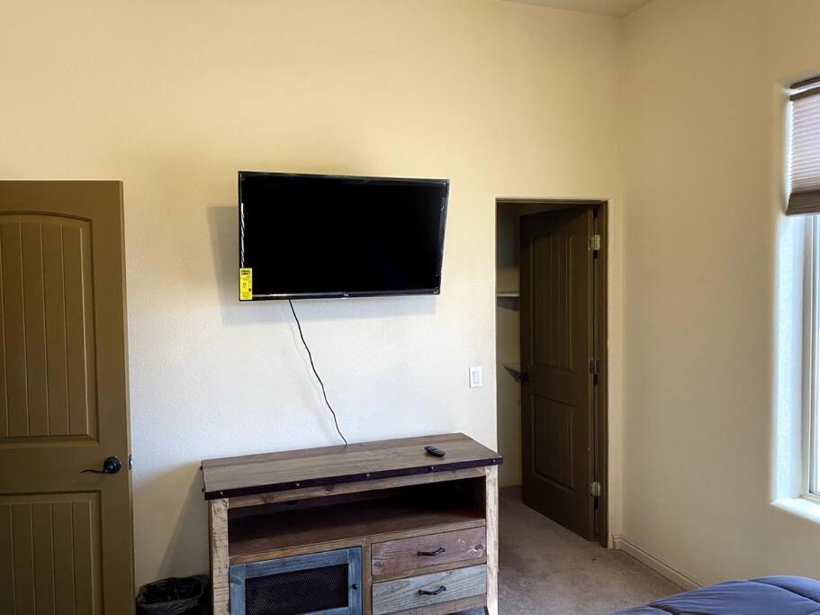 Spacious Home Page Extérieur photo