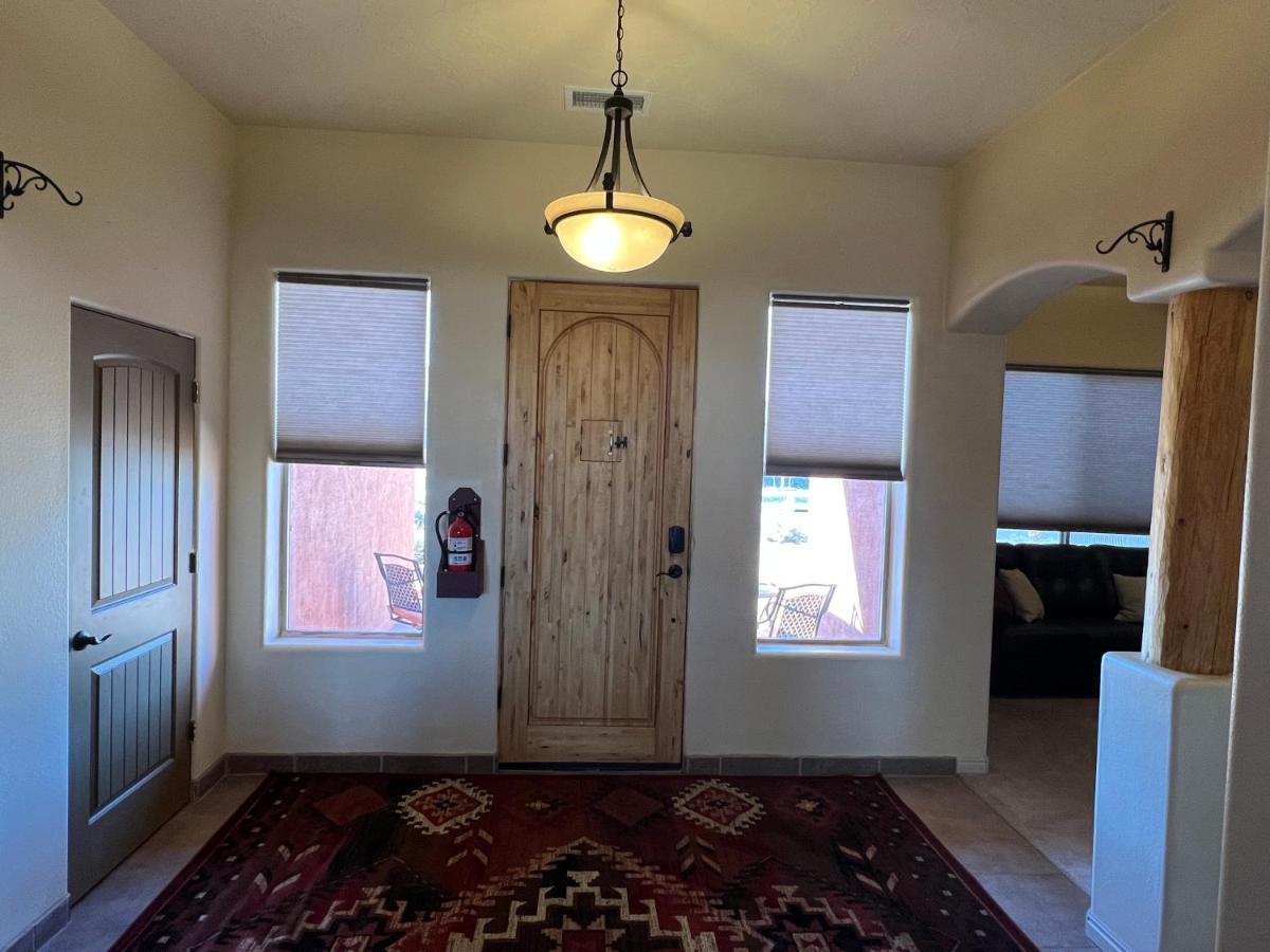 Spacious Home Page Extérieur photo